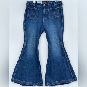 Wrangler  Women's Blue Flared Trumpet Retro Jeans High Rise 31X30